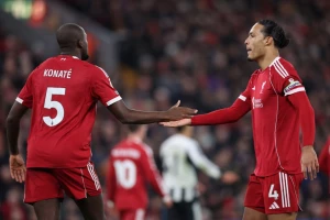 Konate se opet nudi? Liverpul se ne pita, a ima li zamenu?